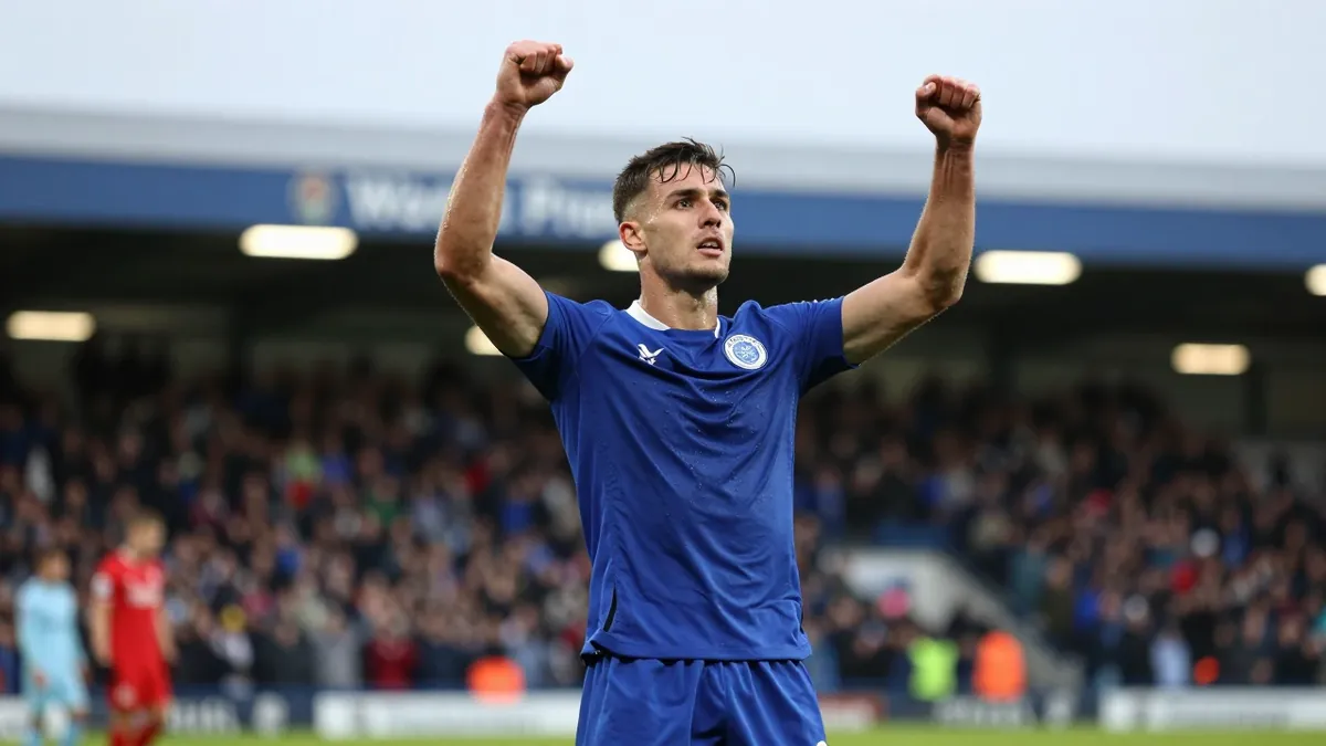 Waterford FC defeated St Patrick's Athletic 2-0 in Dublin, a result that lifts the Blues to 8th place and maintains their...